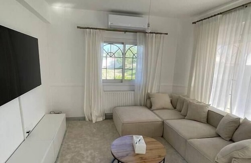 Moni Villa | Amazing 4-Bed Villa in limassol