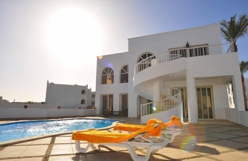 El Hadaba Villa | Amazing 4 Bedroom Villa