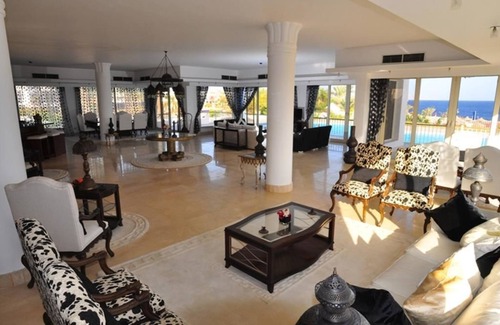 El Hadaba Villa | Amazing 4 Bedroom Villa