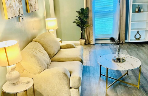 Toddville Road House | Amazing 4-bedroom house, 5-mins from CLT airport 9-mins from Uptown Charlotte