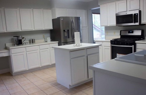 Westridge House | Amazing 4 Bedroom House with nice Backyard