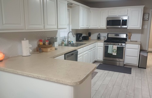 Temple House | Amazing 4 bedroom house w/full amanities,close to hospitals/shopping/city center