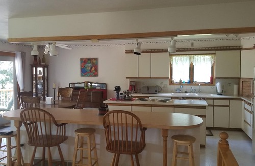 Markesan House | Amazing 4800 Sq Ft Home with Lake View! Hummer Limousine/or Bus Avail