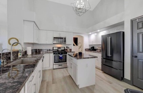 North Las Vegas House | Amazing 4BD Home w/Pool, Arcades, & Billiard!