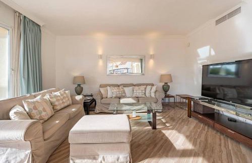 Nikki Beach Apartment | Amazing 4Br Apart. Parking, Pool, Close to the Sea