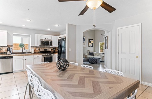 Gibson Springs House | Amazing 5 BDR, Resort Style Pool w/Heater and Games.