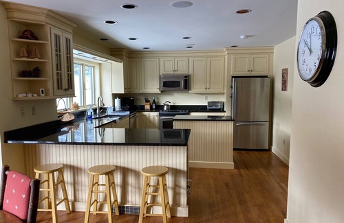 Stratton Mountain House | Amazing 5 bed/5 bath just a few minutes from Base Lodge @ Stratton Mountain!
