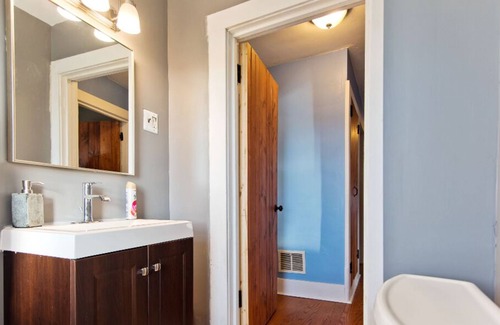 Ferndale Apartment | Amazing 5 Bedroom Downtown Ferndale House