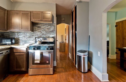 Ferndale Apartment | Amazing 5 Bedroom Downtown Ferndale House