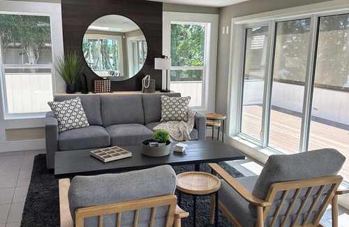 Chestermere House | Amazing 5 Bedroom House on the Lake 20 minutes from downtown Calgary.