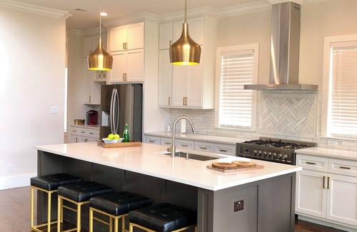 Peak's Suburban Addition House | Amazing 5-bedroom house with AC in vibrant Dallas