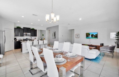 Sunridge Woods Villa | Amazing 5 Bedroom Solterra Resort Pool Villa