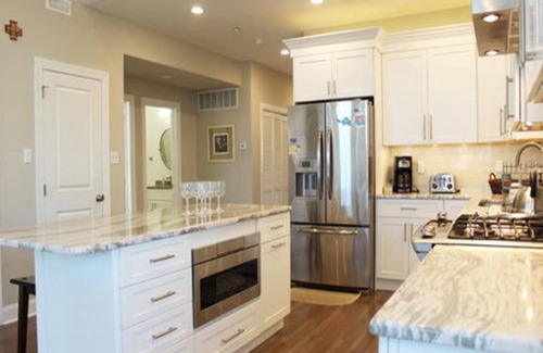 Sea Isle City Condo | Amazing 5 bedroom, 3 bath condo in the heart of Sea Isle City. Only one block from the beach and steps to restaurants, shopping, and the Promenade!