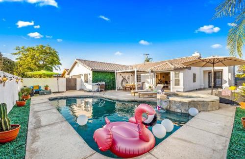 Bermuda Dunes House | Amazing 5BR Villa with Heated Pool