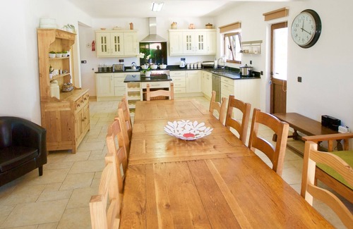 Luz House | Amazing 6 Bed Villa. Pool with slide & toddlers pool
