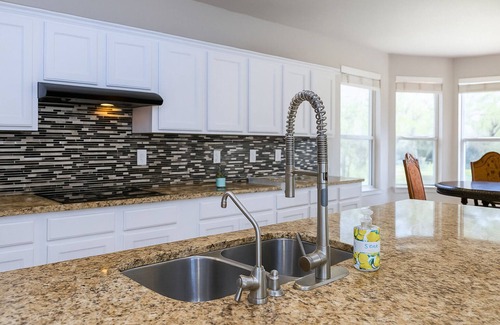 Wetmore House | Amazing 6-bedroom house with AC in San Antonio