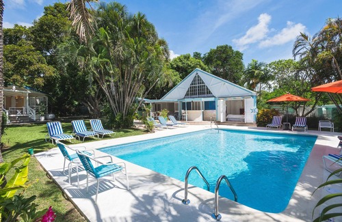 Speightstown Villa | Amazing 7 bed villa only 4 mins walk to Mullins Beach