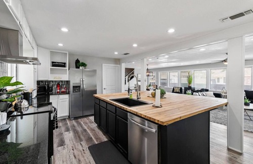 Grand Prairie House | Amazing and Comfortable Home in Grand Prairie!