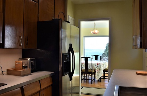 North Admiral House | Amazing and serene view house, art deco charmer, fully restored
