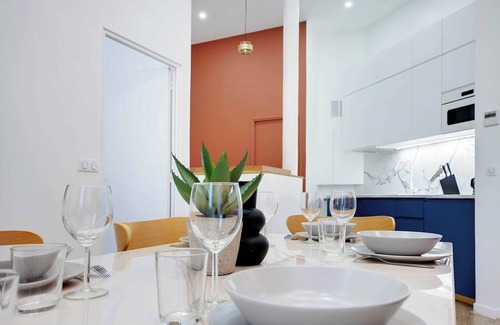 Quartier de Rochechouart Apartment | Amazing apartment - 2BR/8P - Place Pigalle