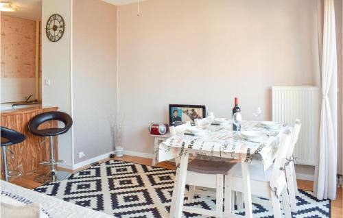 Grandcamp-Maisy Apartment | Amazing Apartment In Grandcamp Maisy