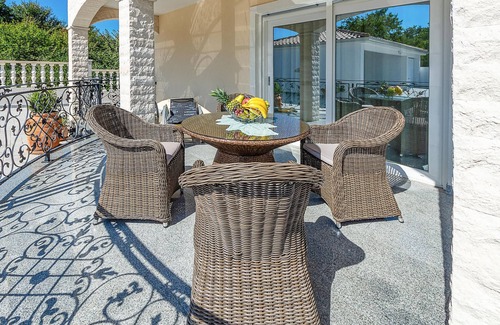 Kastel Apartment | Amazing apartment in Buje with WiFi