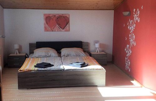 Hambuehren Apartment | Amazing apartment in Hambühren with balcony