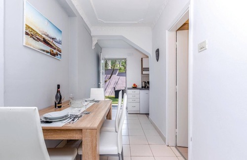 Zurkovo Apartment | Amazing apartment in Kostrena with WiFi