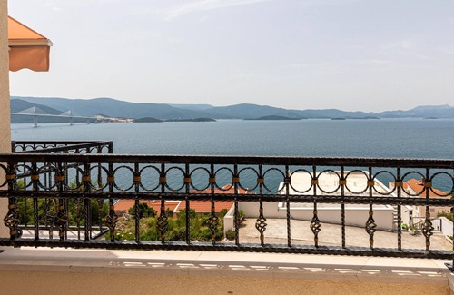 Komarna Apartment | Amazing apartment in Komarna with WiFi