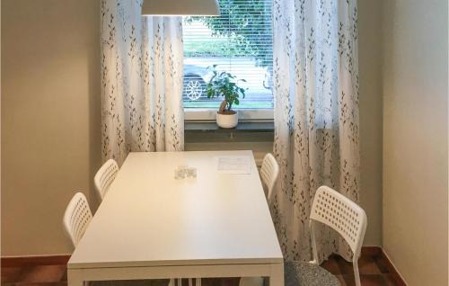 Kvillsfors Apartment | Amazing Apartment In Kvillsfors