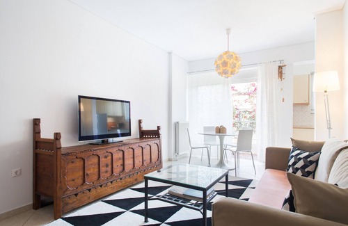 Athens Apartment | Amazing Apartment in Modern Athens