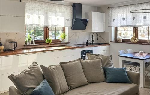 Bytow Apartment | Amazing Apartment In Pomysk Wielki