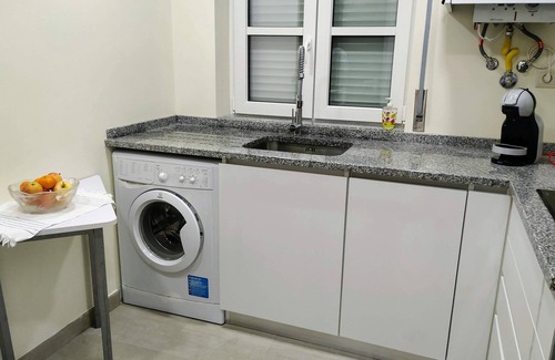 Aveiro Apartment | AMAZING APARTMENT IN THE CENTER OF AVEIRO WITH VIEW TO THE RIVER AND GARDEN (WiFi)