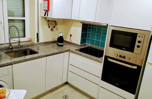 Aveiro Apartment | AMAZING APARTMENT IN THE CENTER OF AVEIRO WITH VIEW TO THE RIVER AND GARDEN (WiFi)
