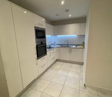 Tottenham Hale Apartment | Amazing apartment moments away from the heart of London