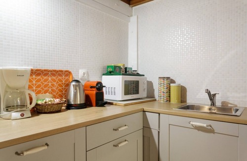 Plaka Apartment | Amazing Apartment Under Acropolis