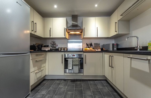 Reading Apartment | AMAZING Apt perfect for Business/Work