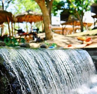 Sutherland Springs Other | Amazing Aquatic Adventure for the Whole Family: Luxurious Safari Tent near Kingsbury, Texas