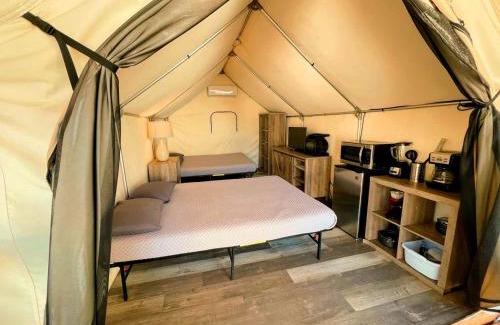 Sutherland Springs Other | Amazing Aquatic Adventure for the Whole Family: Luxurious Safari Tent near Kingsbury, Texas