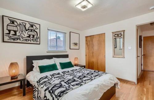 Denver House | Amazing Artful 2bd 1ba bungalow in West Denver