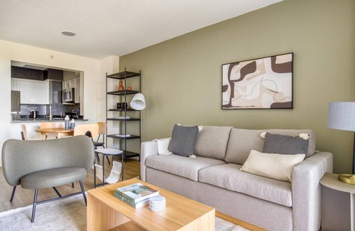 Bluemont Apartment | Amazing Ballston 1BR w/Gym & Pool, near Restaurants, by Blueground