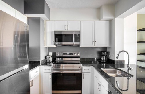 Bluemont Apartment | Amazing Ballston 1BR w/Gym & Pool, near Restaurants, by Blueground