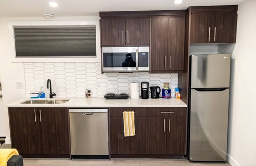 Airdrie Apartment | Amazing Basement Suite With a Dedicated Workspace
