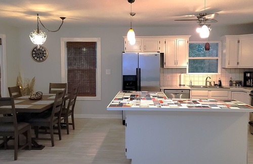 Henderson Point House | Amazing Beach Cottage