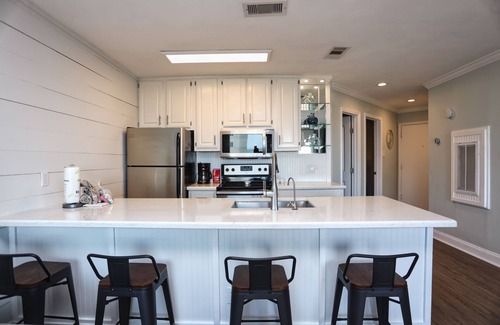Galveston Condo | Amazing Beach Condo w/top floor views, pools(1 heated), pet friendly