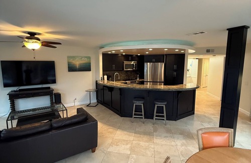 La Jolla Condo | Amazing Beach Condo With Views!