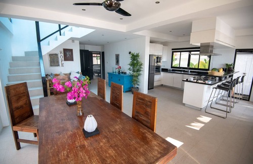 Ko Lanta Villa | Amazing Beachfront Pool Villa