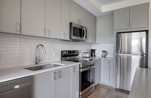 St. Elizabeth's Apartment | Amazing Brighton 2BR w/W/D and Gym, nr Green Line, by Blueground
