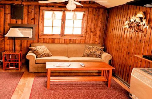 West Branch House | Amazing Cabin Rental for a Peaceful Lake Vacation in Northern Michigan