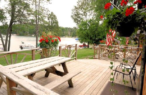 West Branch House | Amazing Cabin Rental for a Peaceful Lake Vacation in Northern Michigan